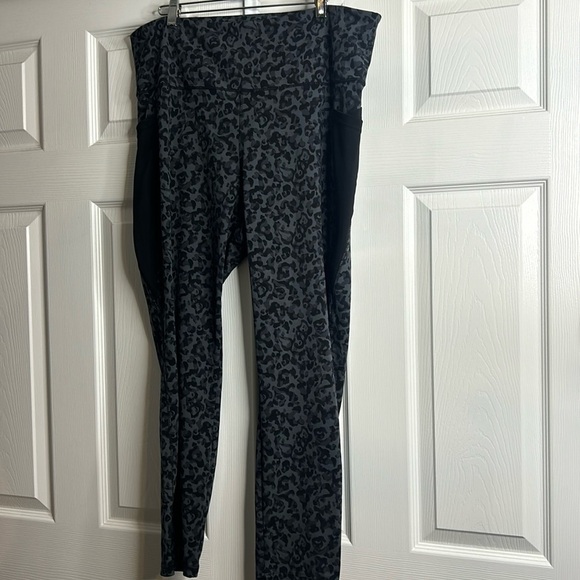 Marissa Olivia Gray Black Leopard Print Leggings 3X Pockets - Picture 1 of 6